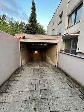 Foto - Tiefgaragenstellplatz zu vermieten – München, Netzerstraße 44