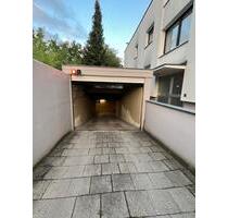 Tiefgaragenstellplatz zu vermieten – München, Netzerstraße 44