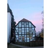 Helle Wohnung mit Balkon in denkmalgeschütztem Fachwerkhaus - Lippstadt Bad Waldliesborn