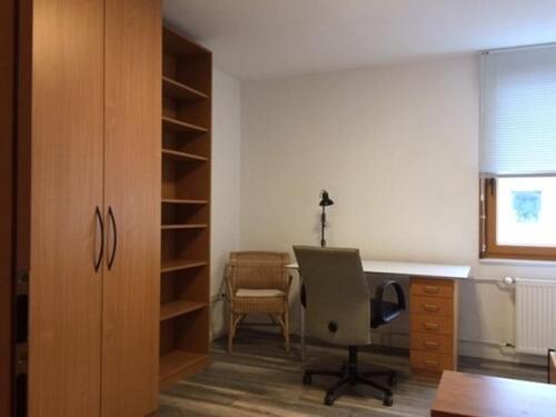 Foto - Schönes helles WG-Zimmer in Toplage