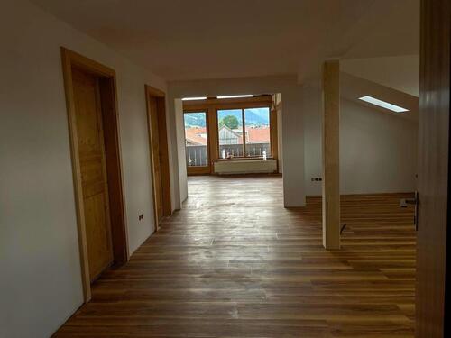 Foto - Wunderschöne DG Wohnung Trauchgau befristet bis 0727zu vermieten