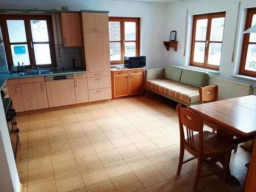 Foto - Helle, teilmöblierte 4 Zimmer-Wohnung mit 115 m2 zu vermieten