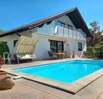 Top 1-2 Familienhaus mit Pool - 845.000,00&nbsp;EUR Kaufpreis, ca.&nbsp; 200,00&nbsp;m&sup2; in Lichtenstein (PLZ: 72805)