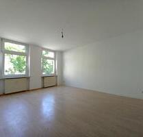 Wohnen am Park: gepflegte 2-Zimmer Wohnung mit Keller und Abstellkammer, Hochparterre, ab 01.09.2024 - Crimmitschau