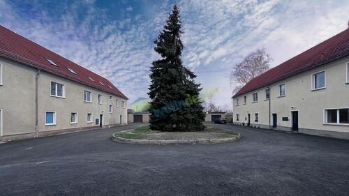 Foto - * Frisch renoviert in ruhiger Lage - Hübsche 2-Zimmer Wohnung im DG - Tageslichtbad mit Badewanne *