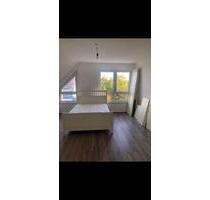 Dachgeschosswohnung in Duisburg Alt Rahm Nähe D-Angermund