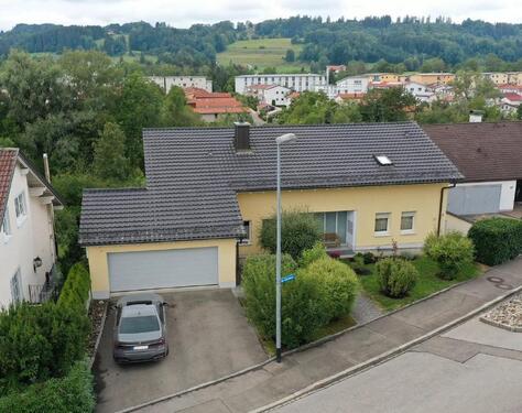 Foto - Modernisiertes Mehrfamilienhaus mit vier Wohneinheiten