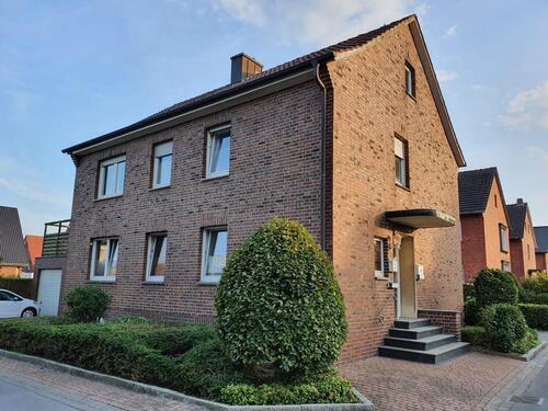 Foto - Freistehendes Zweifamilienhaus in Westkirchen (Provisionsfrei)