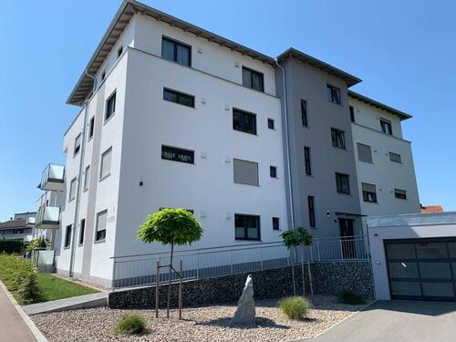 Foto - Zentral gelegene 3-Zimmer-Wohnung (80 m²) Balkon & Stellplätzen