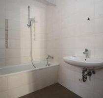 **Individuelle 3-Zimmer-Wohnung mit großem Wohnzimmer und saniertem Badezimmer zu vermieten* - Rosenbach Syrau