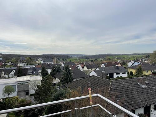 Foto - Traumblick in den Taunus - Großzügige Maisonette- Wohnung -