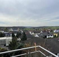Traumblick in den Taunus - Großzügige Maisonette- Wohnung - - Niedernhausen