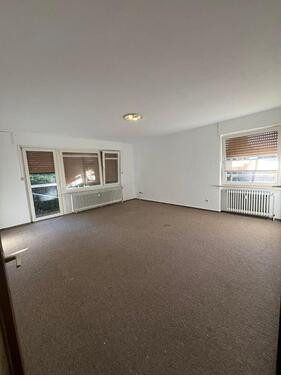 Foto - 3-Zi.-Wohnung - 890,00 EUR Kaltmiete,