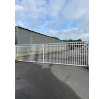 Stellplatz für WohnwagenWohnmobilePKWBootVideoüberw.Zaun - Rostock Evershagen Stellplatz für WohnwagenWohnmobilePKWBootVideoüberw.Zaun - Rostock Evershagen