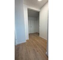 1 Zimmer Wohnung Dachgeschoss - 750,00&nbsp;EUR Kaltmiete, ca.&nbsp; 52,00&nbsp;m&sup2; in Edingen-Neckarhausen (PLZ: 68535)