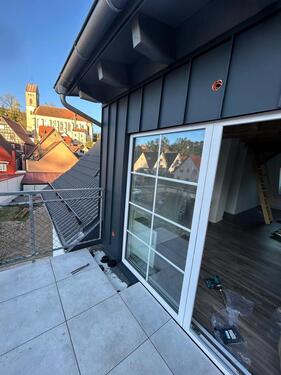 Foto - Oben angekommen: 3,5 Zimmer mit Licht und Balkon