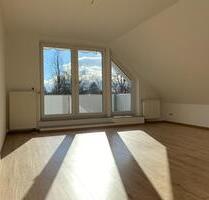 Helle 3 Zimmer Wohnung, offene EBK, Balkon in Hannover-Bothfeld