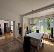 Stadtvilla bietet Haus i. Haus mit Park - Langenhagen Brink