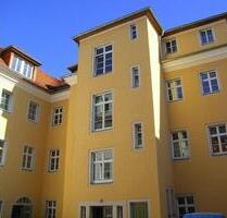 Ab Mai 2026: 2-Zimmer-Wohnung mit separater Küche & Bad mit Wanne * PKW-Stellplatz möglich - Meißen