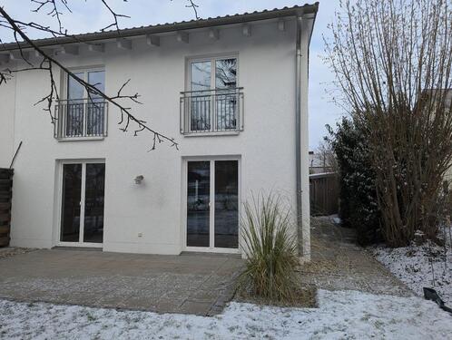 Foto - Doppelhaushälfte mit PV-Anlage u. großem Garten in Haindlfing