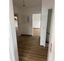 3-Zimmer-Maissonettewohnung mit Dachterrasse, Garage & Schuppen - Neutraubling