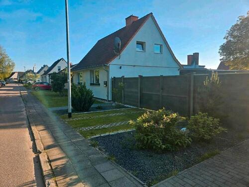 Foto - Einzugsfertige moderne Doppelhaushälfte mit großem Garten