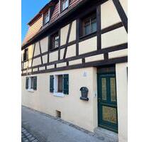 Liebhaber Haus in Herrieden - 900,00&nbsp;EUR Kaltmiete, ca.&nbsp; 110,00&nbsp;m&sup2; in Herrieden (PLZ: 91567)