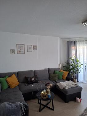 Foto - Schöne 3-Zimmer-Wohnung mit Balkon, Stellplatz und Keller