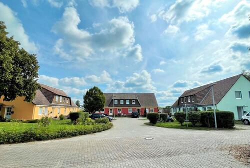 Foto - Helle renovierte 4-Raum-Wohnung mit Garten in ruhiger Wohnanlage