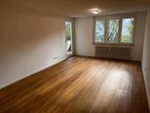 Foto - RENOVIERTE 3-ZIMMER-WOHNUNG MIT SÜDWESTBALKON & TG RT-HOHBUCH