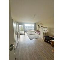 1 Zimmer Wohnung mit Balkon, Stellplatz, Sauna & Pool ab 1.10.25 - Rosengarten