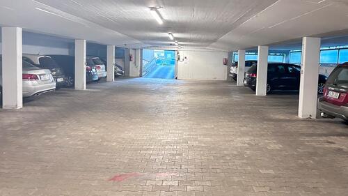 Foto - Tiefgaragenstellplatz am Betzenberg zu vermieten