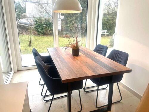 Foto - Kernsanierte 2-Zimmer-Parterrewohnung mit moderner Einbauküche und großer Terrasse