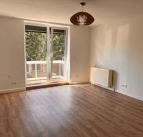 Helle 4-Zimmer-Wohnung mit Balkon – ca. 68 m² - Zeitz