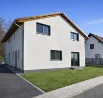Moderne Doppelhaushälfte – Erstbezug – Neubau – Energieeffizient - Altenmarkt an der Alz