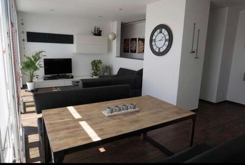 Foto - Exklusive neuwertige 3,5 Zimmer DG Wohnung mit Balkon