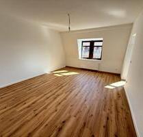 Lichtdurchflutete 3-Zimmer-Mansardwohnung im denkmalgeschützten Altbau – frisch saniert mit 69 m² - Dresden Cotta