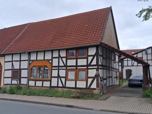 Foto - Fachwerkhaus, ca 170 m², mit Garten und Carport zu vermieten