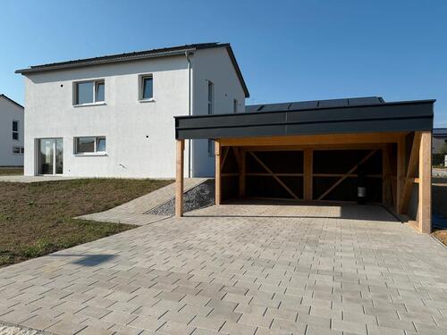 Foto - Modernes KfW-40-Holzhaus mit Seeblick