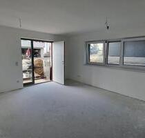 Moderne 2-Zi.-Einliegerwohnung (teilmöbliert) mit eigenem Garten - Erbach