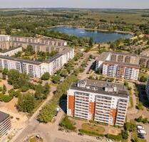 Oben Wohnen für wenig Geld! - 273,00&nbsp;EUR Kaltmiete, ca.&nbsp; 59,96&nbsp;m&sup2; in Neubrandenburg (PLZ: 17034) Datzeberg