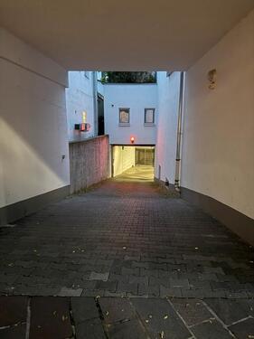 Foto - Parkplatz Tiefgarage mitten in Gerlingen