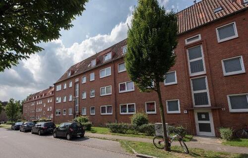 Foto - Sanierte 2,5-Zimmer-Wohnung - 476,00 EUR Kaltmiete,