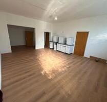 Komplett neu renovierte 4-Zimmer-Wohnung in Söhnstetten - Steinheim am Albuch