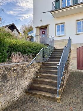 Foto - Wohnung mit eigenem Eingang und Garten