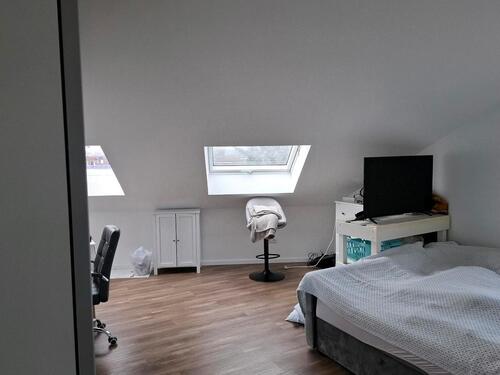 Foto - Dachgeschoßwohnung in Niederkassel zur Miete
