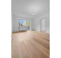 Erstbezug nach Sanierung: 2-Zimmer Wohnung mit Einbauküche und Balkon - Hannover Herrenhausen-Stöcken