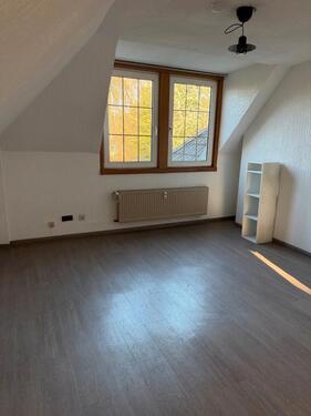 Foto - Gemütliche Dachgeschosswohnung mit viel Tageslicht in ruhiger Lag