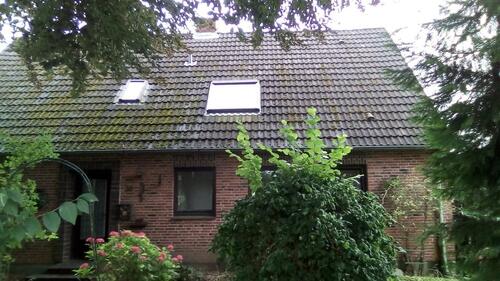 Foto - Idyllisches Haus mit großem Garten und Kaminofen