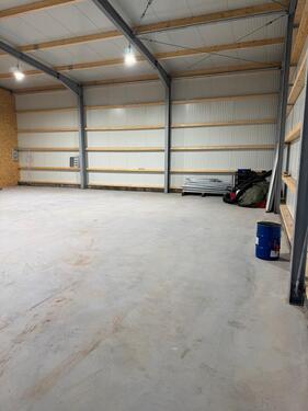 Foto - Hallenplatz zu vermieten ca. 100 Quadratmeter